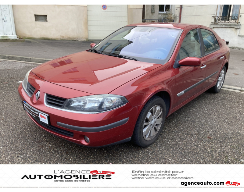 Aankoop Gebruikte Auto, Goedkope Gebruikte Auto | Agence Auto Renault Laguna 2.0 16V dynamique 135 ch (phase 2) Rouge Jaar 2006 Manuelle Essence